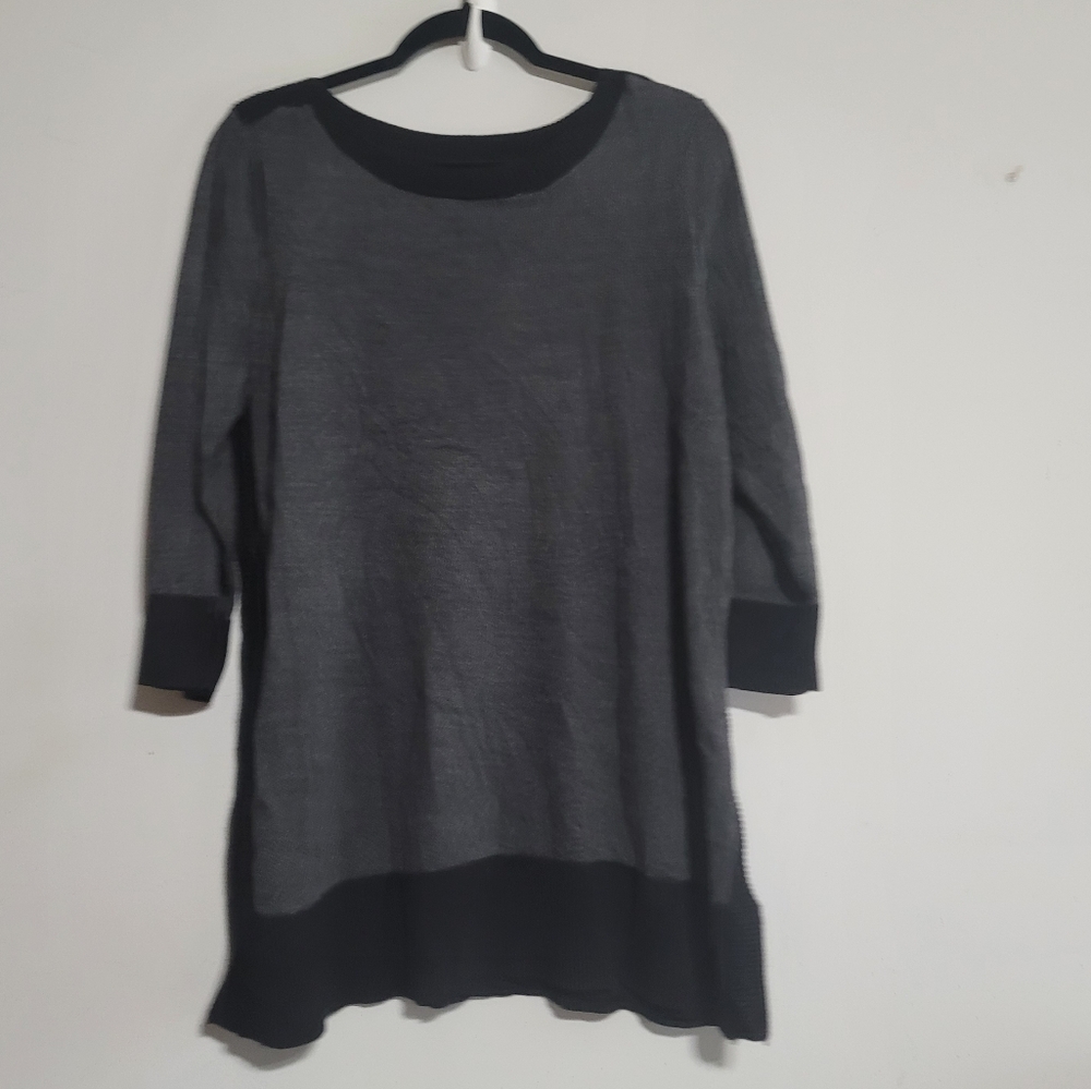 Cable & Gauge Black and Gray Top‎ 1X